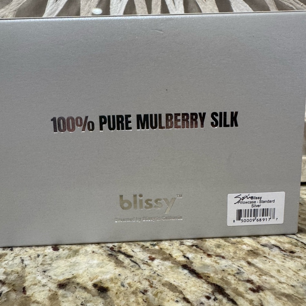 Blissy  Silver Mulberry Silk Pillowcase - Picture 2 of 4